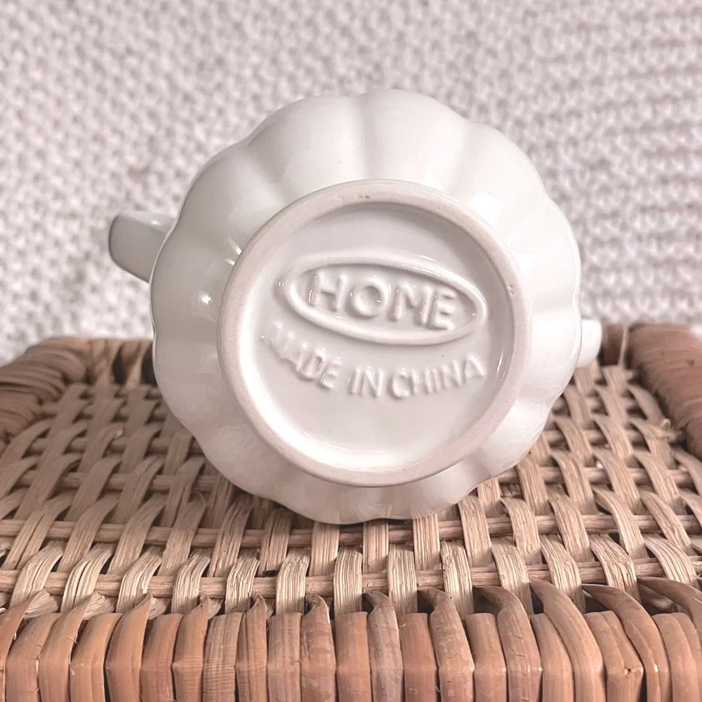 🌸3/$25 Target Home Vintage Farmhouse Stoneware Fluted Sugar Bowl with Lid